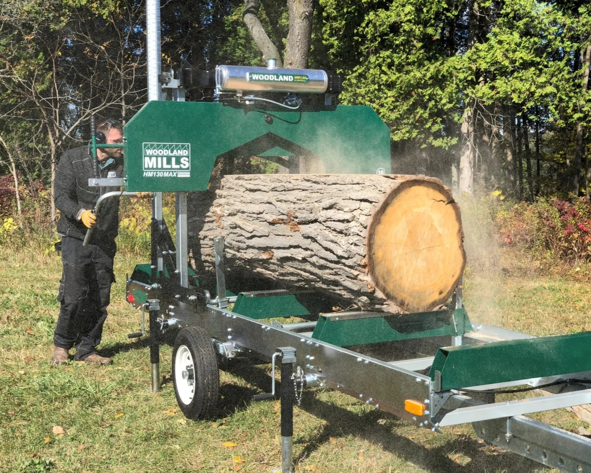 HM130MAX-Woodlander-Lifestyle-07