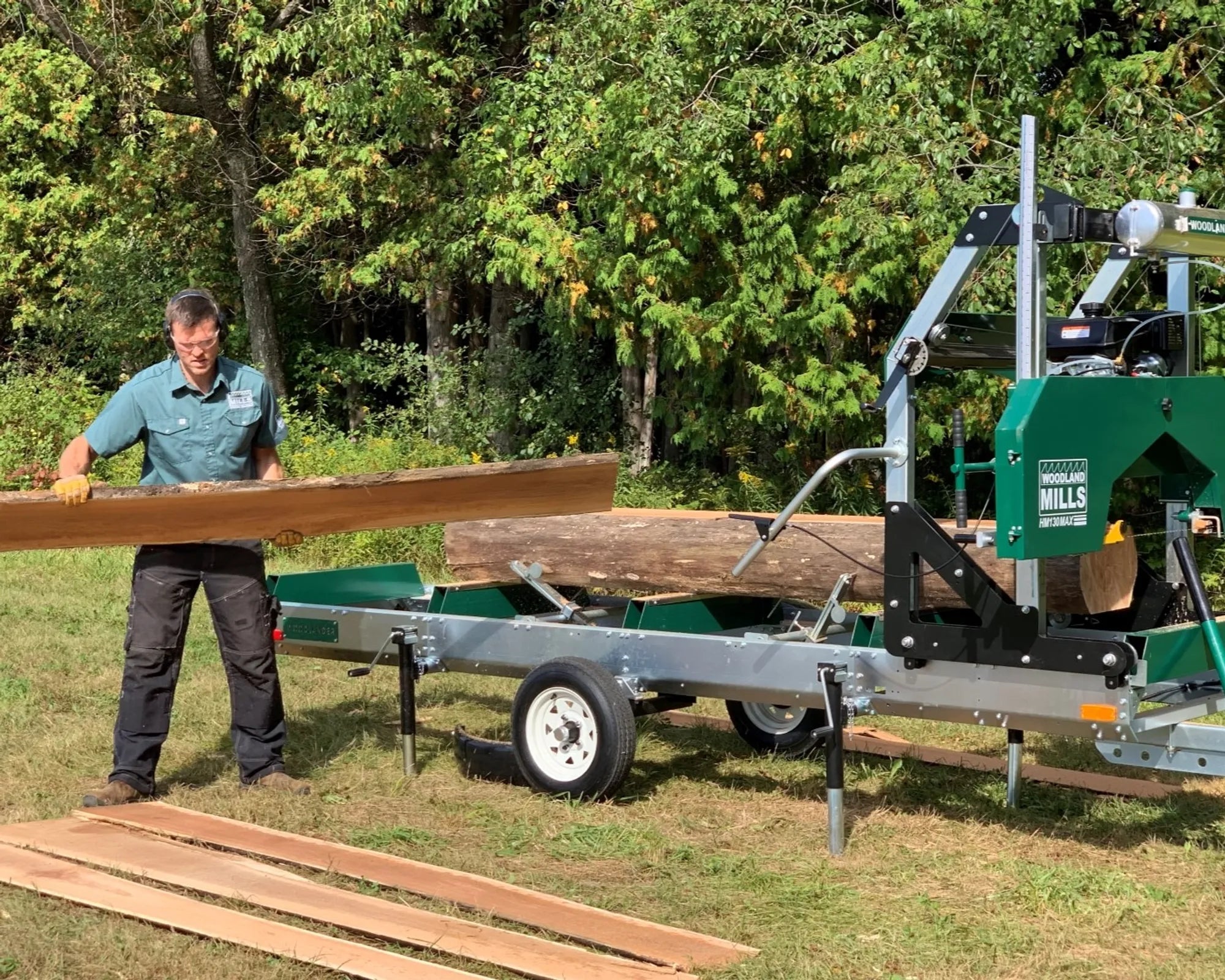 HM130MAX-Woodlander-Lifestyle-05